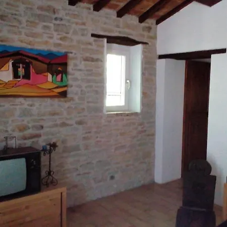 La Casa Del Cinghiale Hostel Serra San Quirico